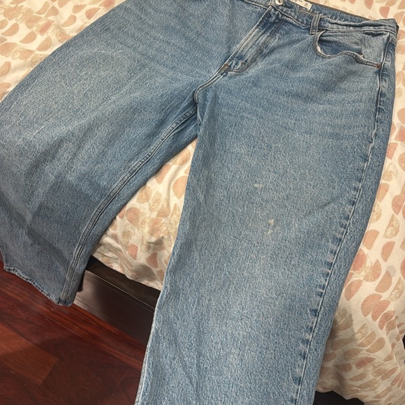 Abercrombie Ultra High Rise 90s Straight Jean Medium Wash - Picture 7 of 8